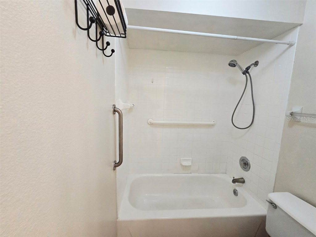 6033 34th Street W #11 Bradenton FL 34210 A4658323 image13