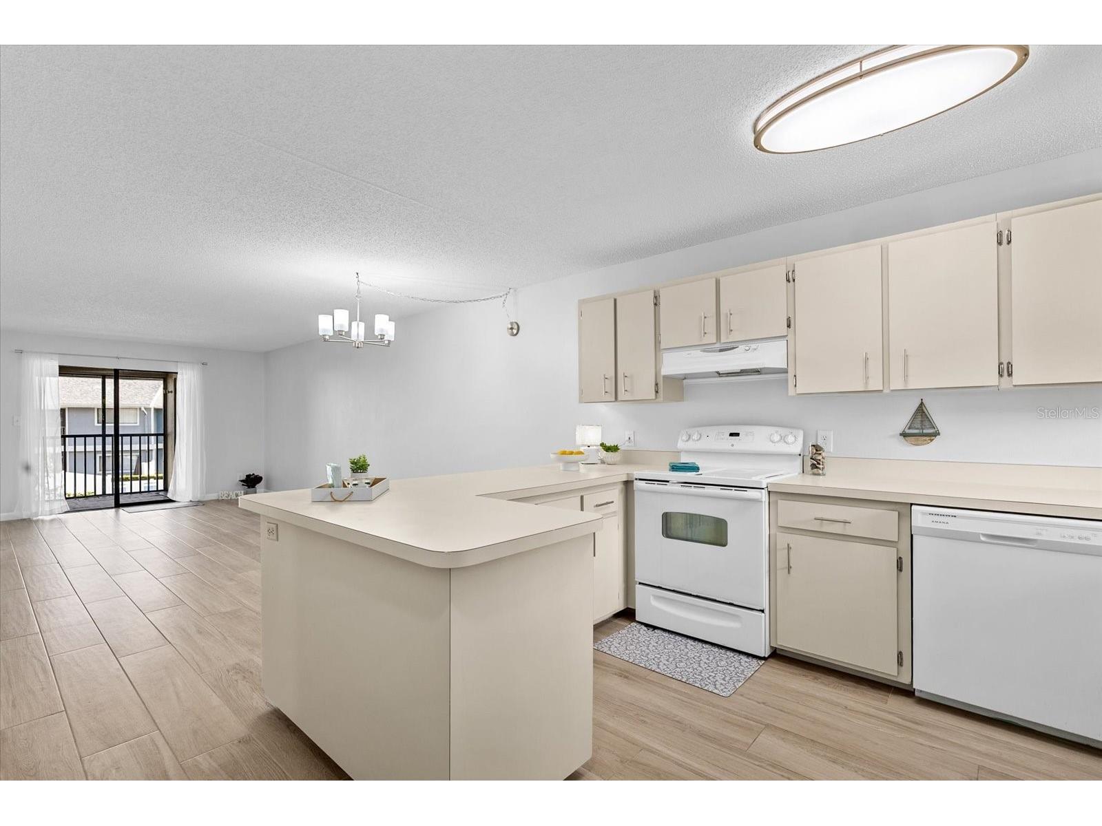 6033 34th Street W #28 Bradenton FL 34210 A4687165 image2