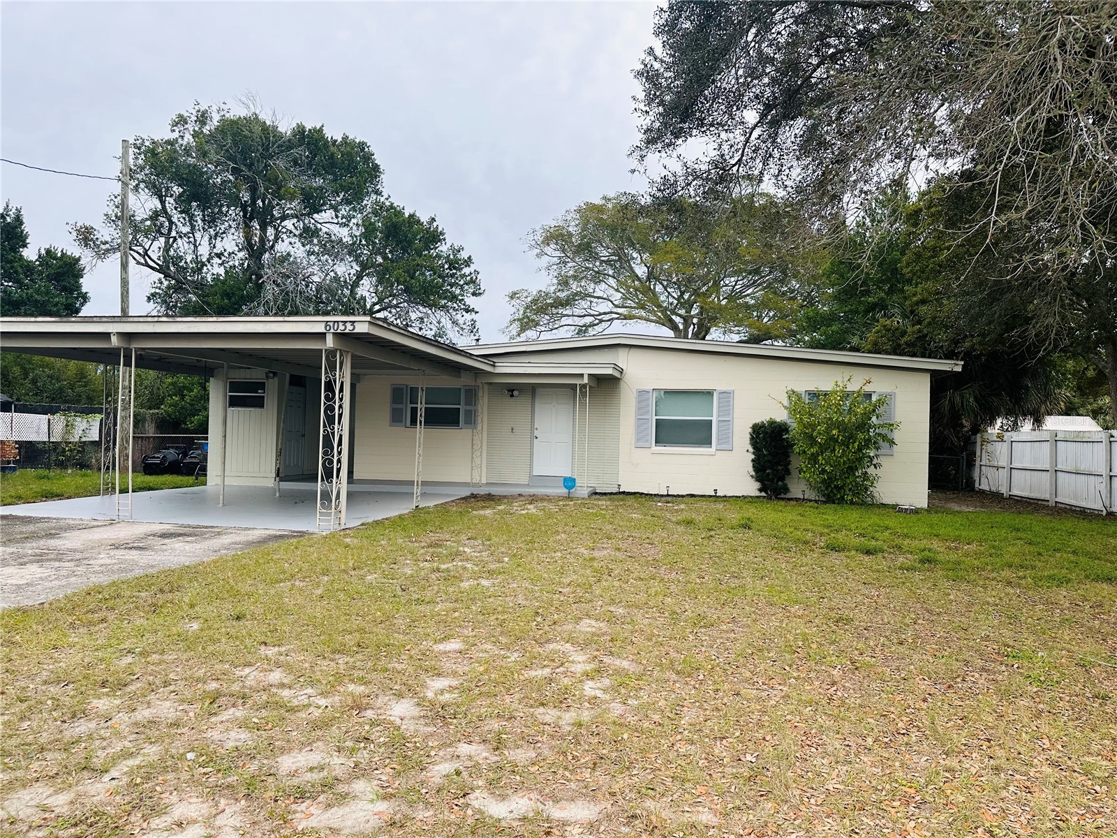 6033 Balboa Drive Orlando FL 32808 O6377659 image1