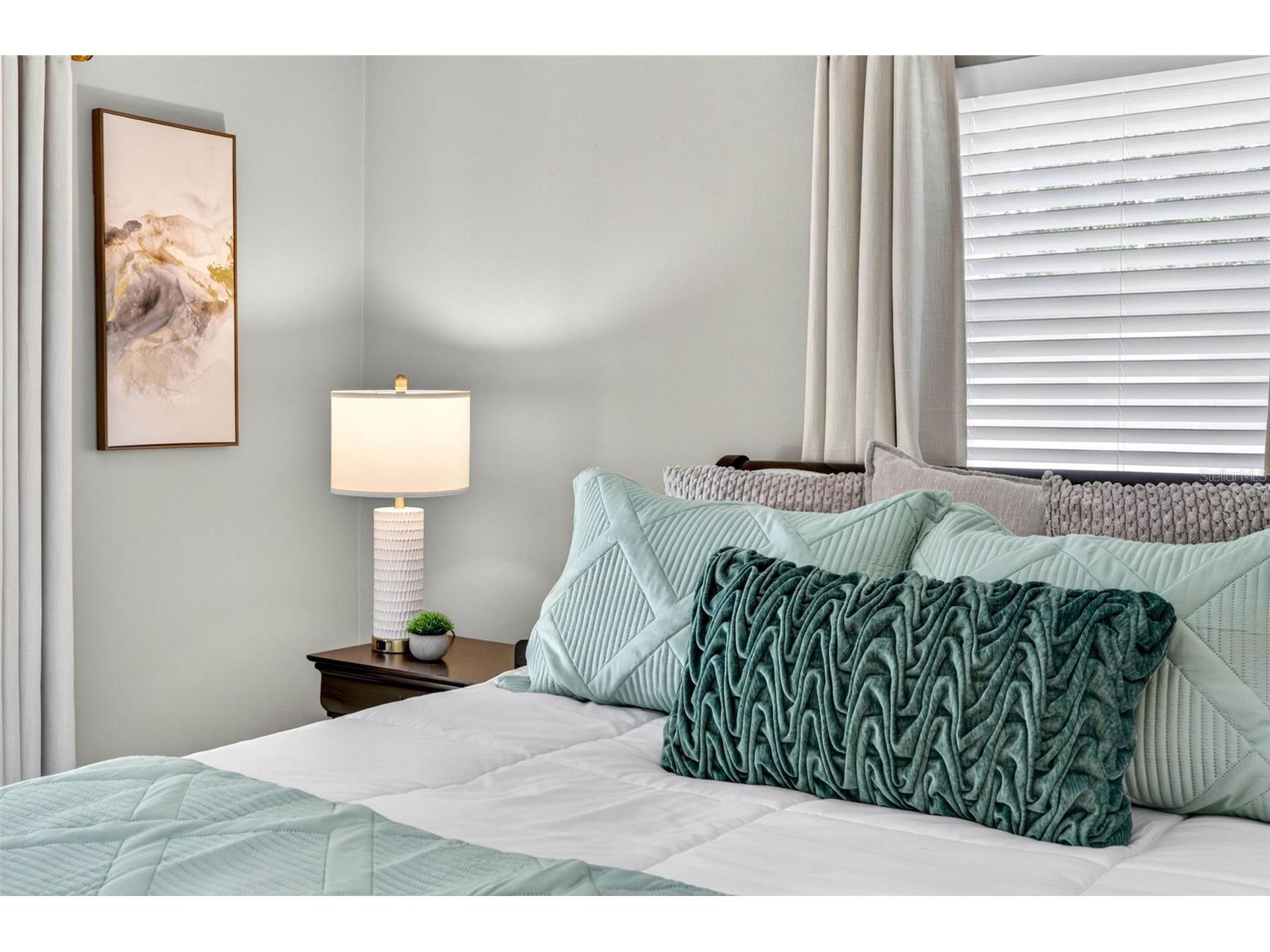 6035 19th Street NE Saint Petersburg FL 33703 TB8521077 image15