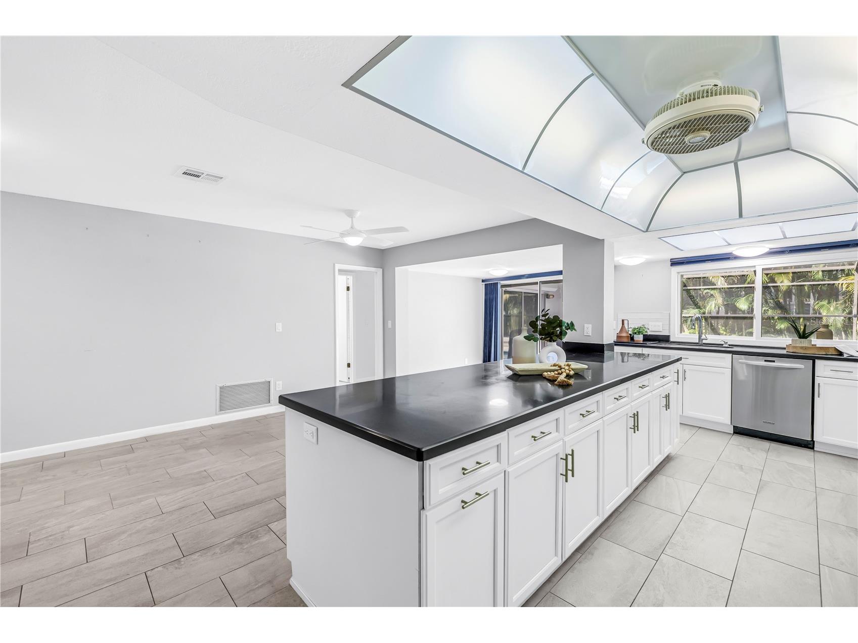 6035 Leeland Street S Saint Petersburg FL 33715 TB8524907 image15