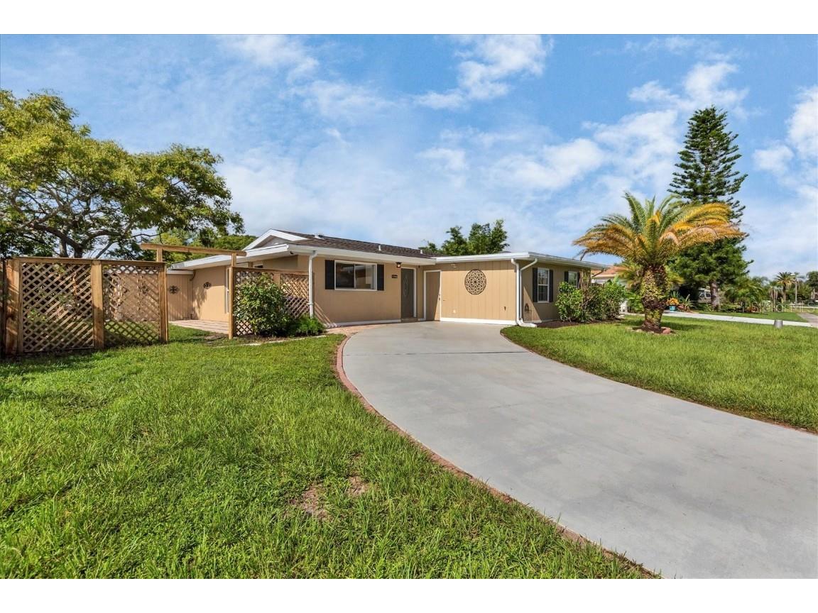 6037 Otis Road North Port FL 34287 - BIG SLOUGH CANAL A4626320 image1