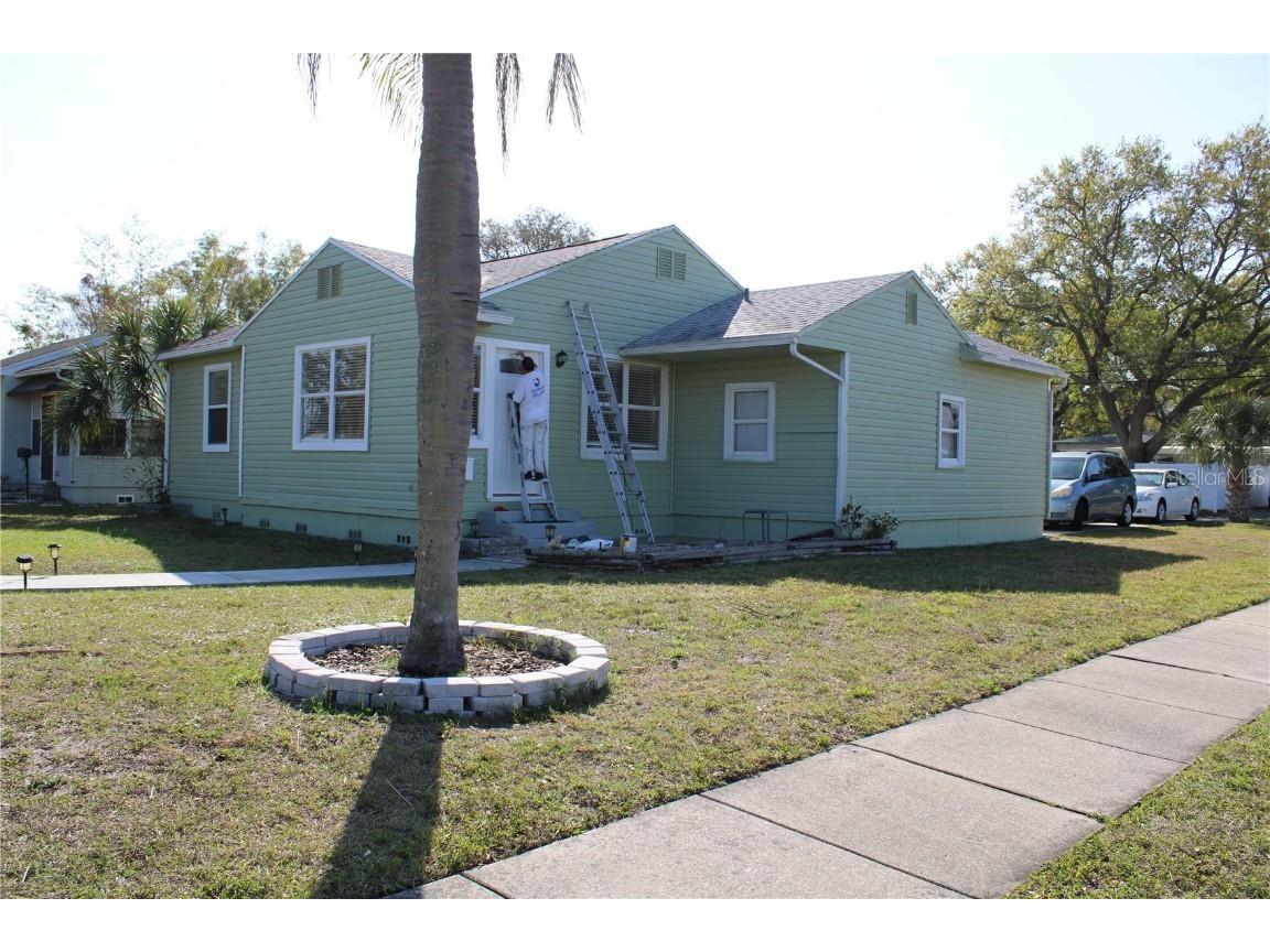 604 39th Avenue NE Saint Petersburg FL 33703 U8189359 image1