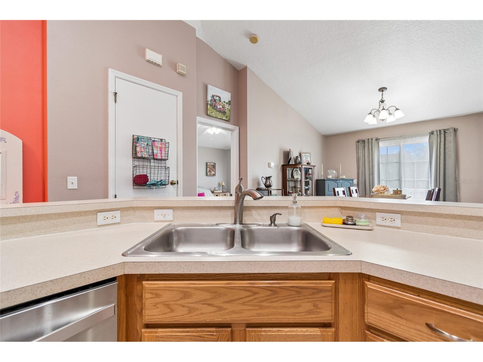 604 51st Avenue N Saint Petersburg FL 33703 TB8514402 image15