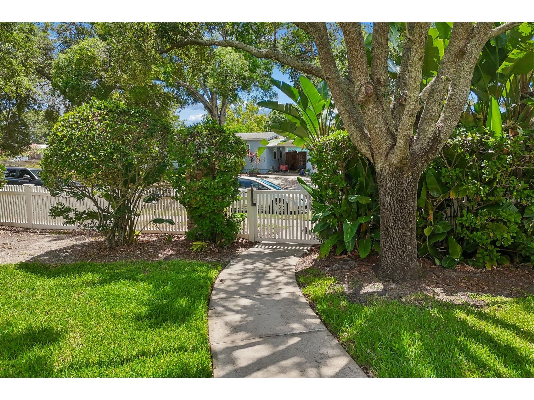 604 51st Avenue N Saint Petersburg FL 33703 TB8514402 image37