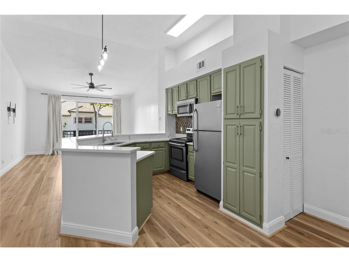 604 Arbor Lake Lane Tampa FL 33602 TB8445156 image12