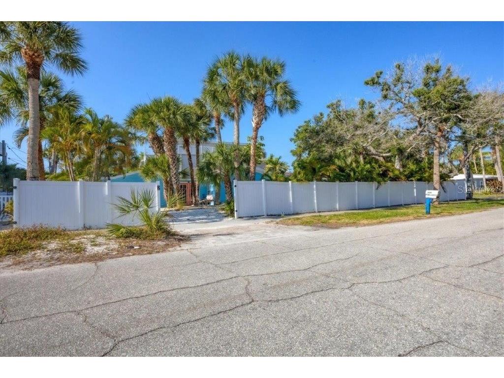 604 Avenida De Mayo Sarasota FL 34242 A4671973 image27