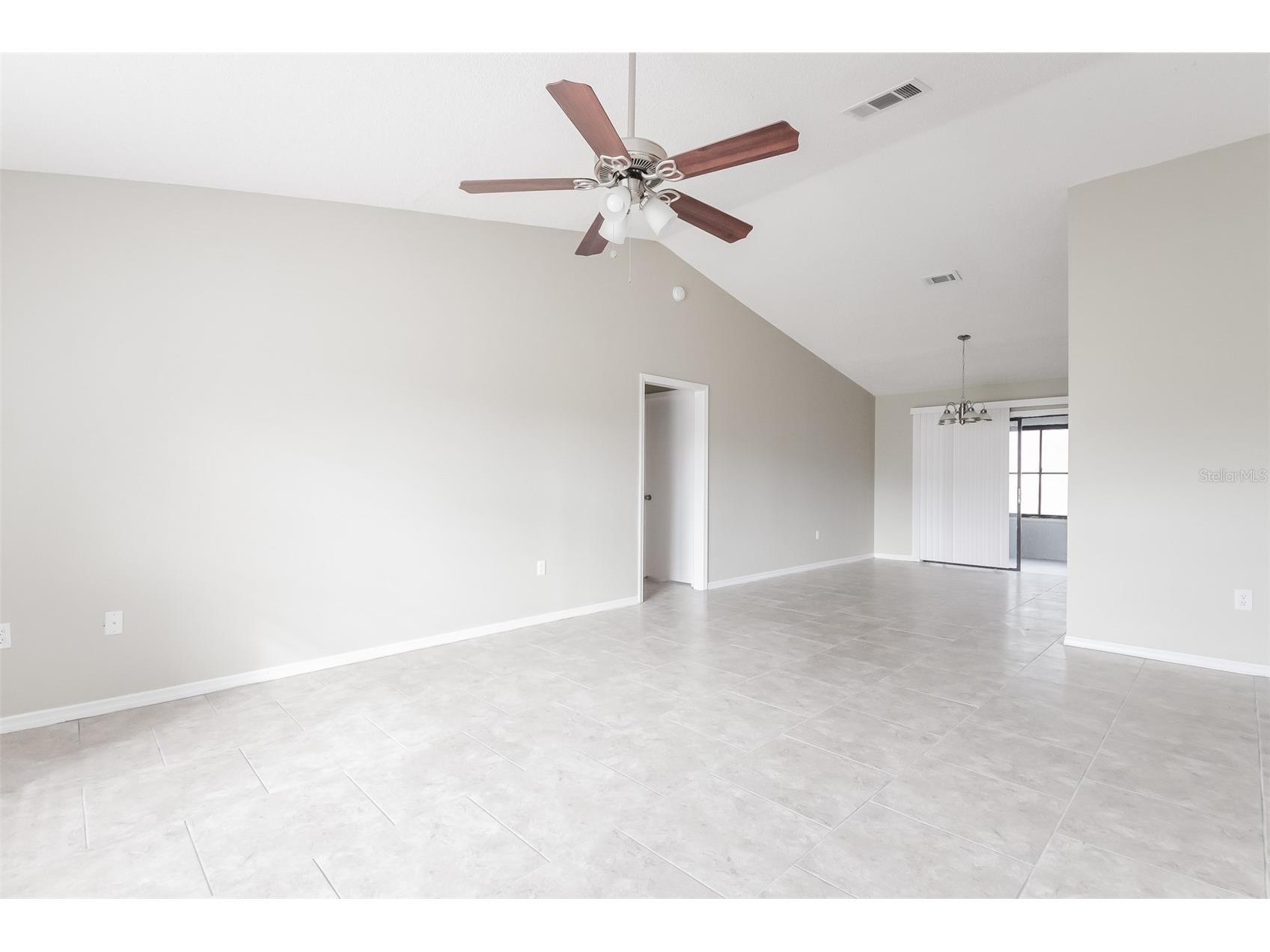 604 Basingstoke Court Kissimmee FL 34758 O6392433 image2