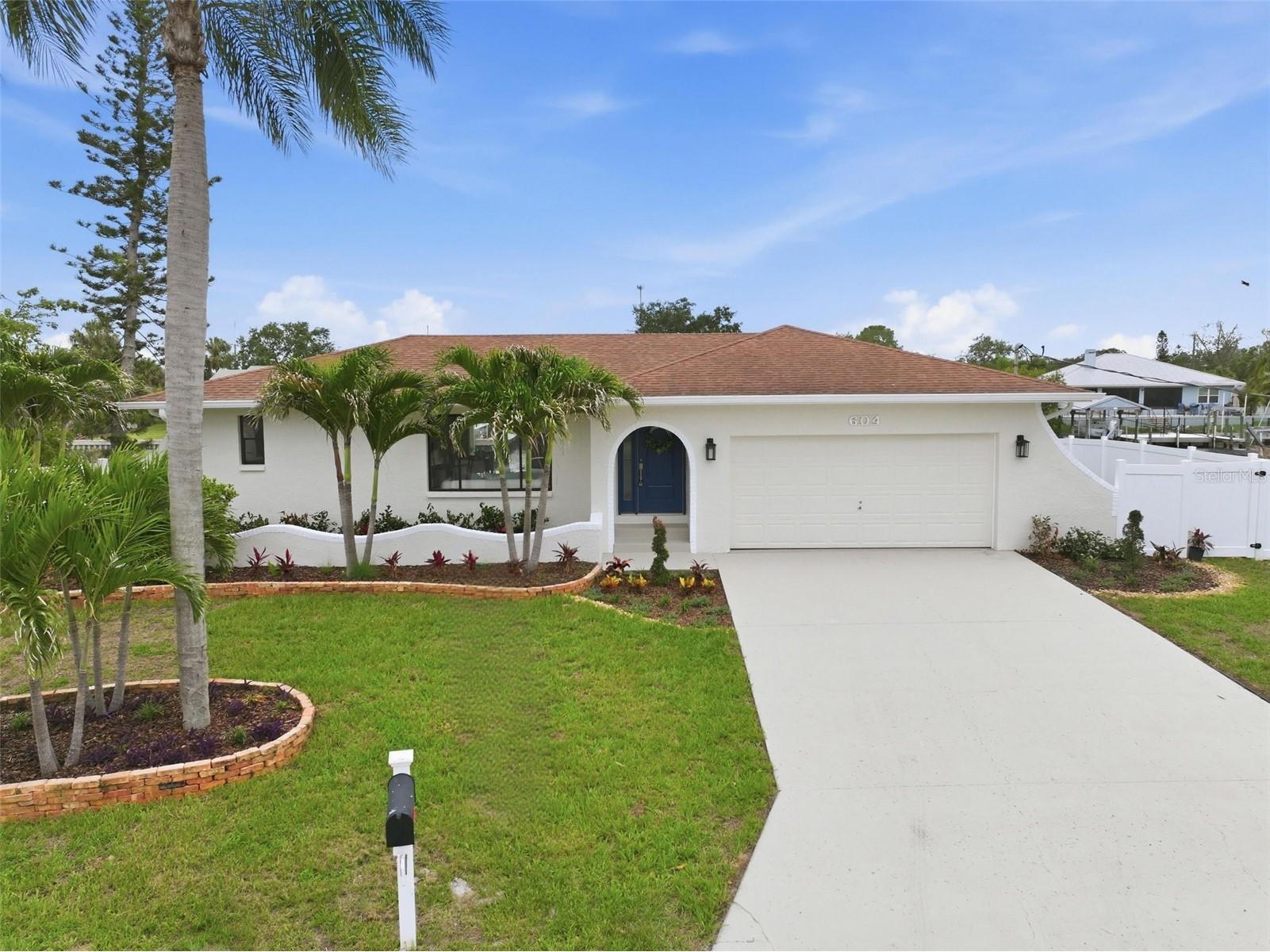 604 Kingston Court Apollo Beach FL 33572 - KINGSTON CANAL TB8512482 image2