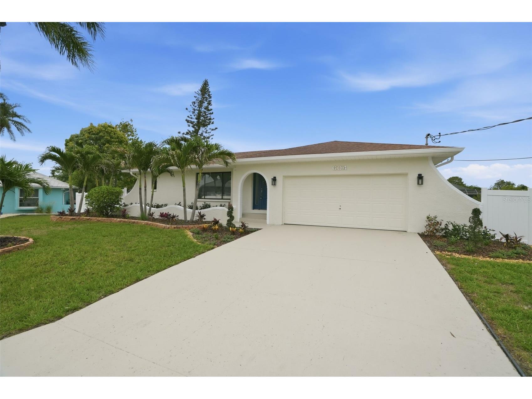 604 Kingston Court Apollo Beach FL 33572 - KINGSTON CANAL TB8512482 image4