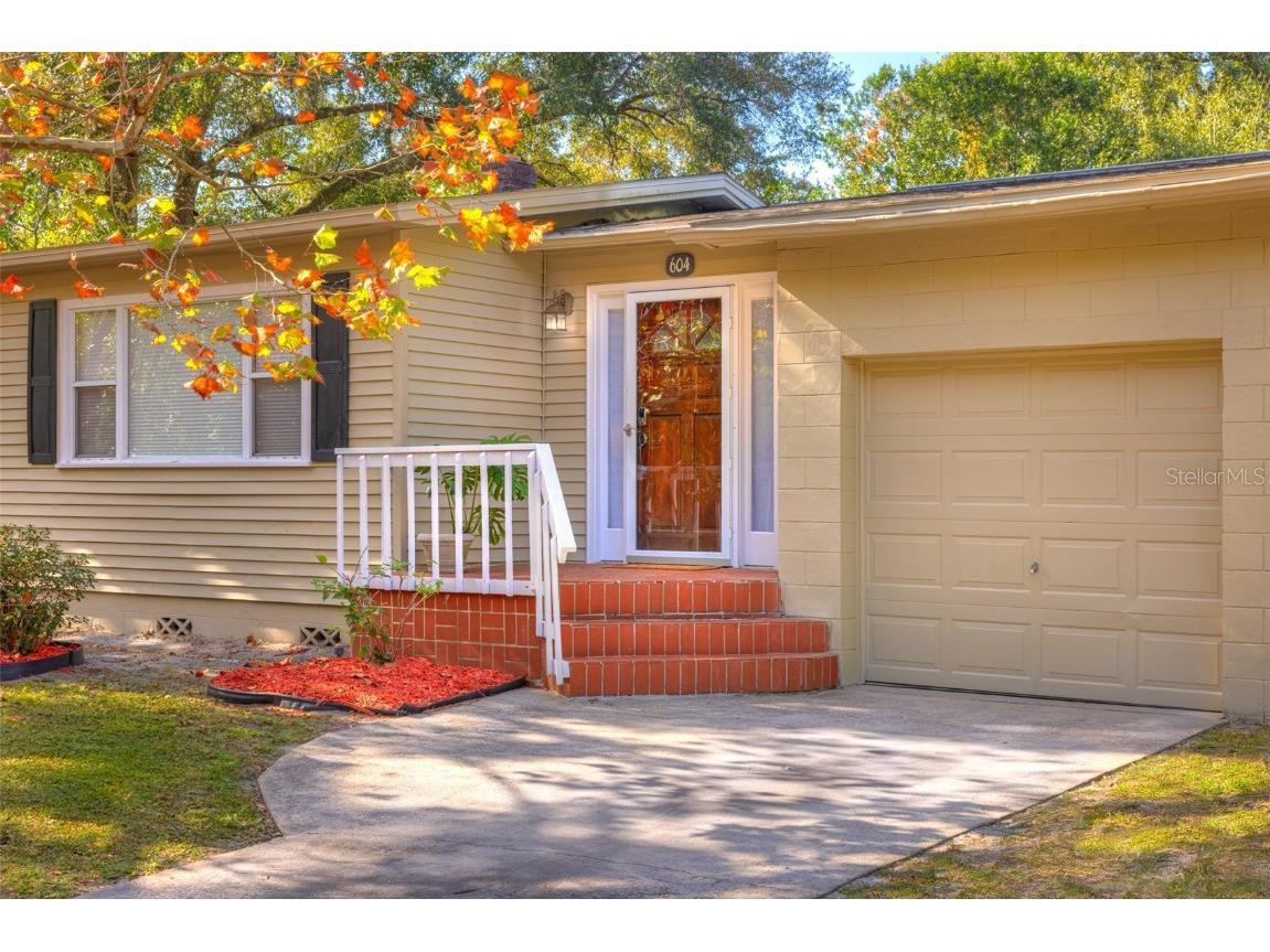 604 N Boston Avenue Deland FL 32724 V4946212 image4