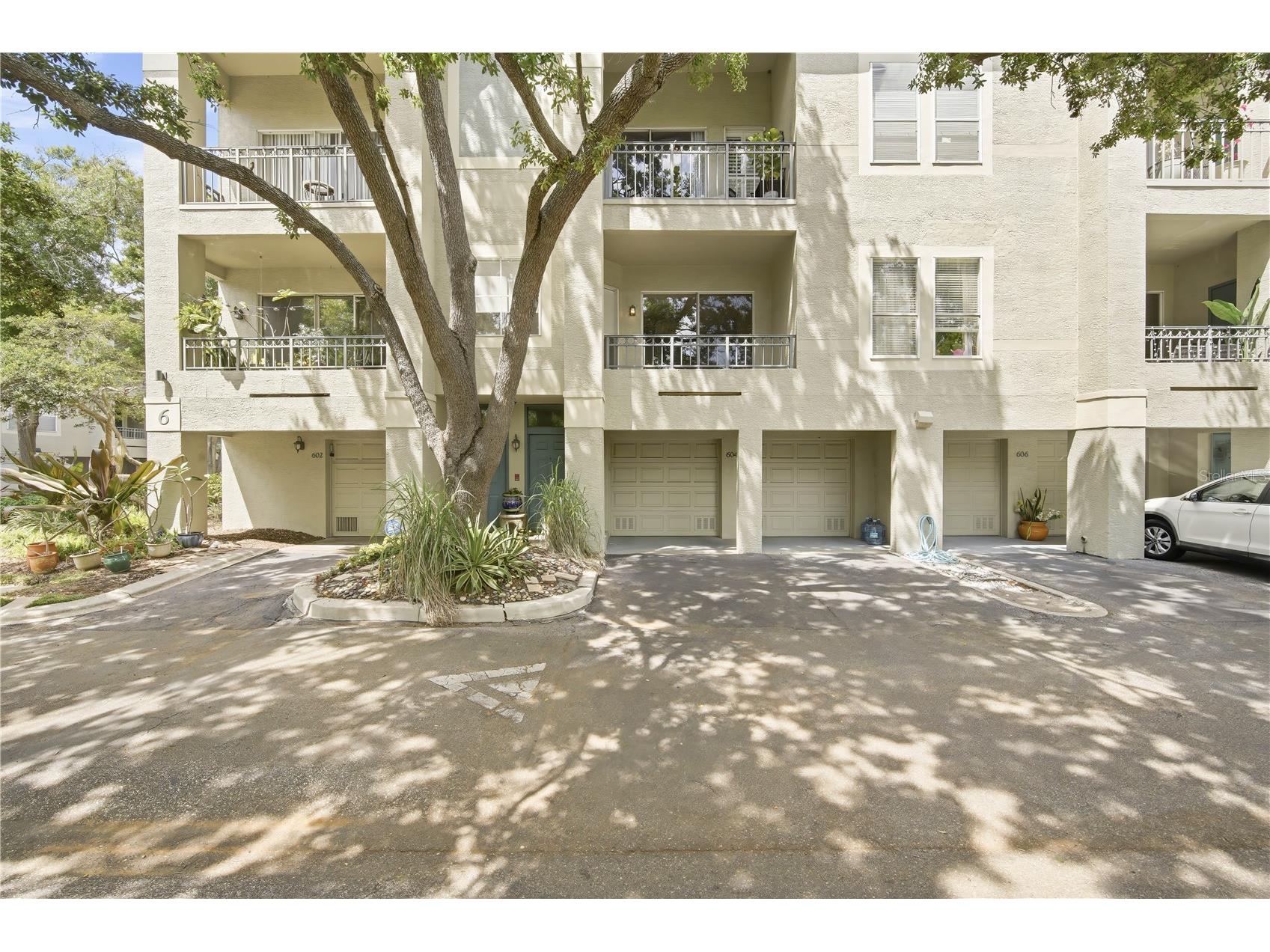 604 Seascape Way Tampa FL 33602 TB8494925 image1