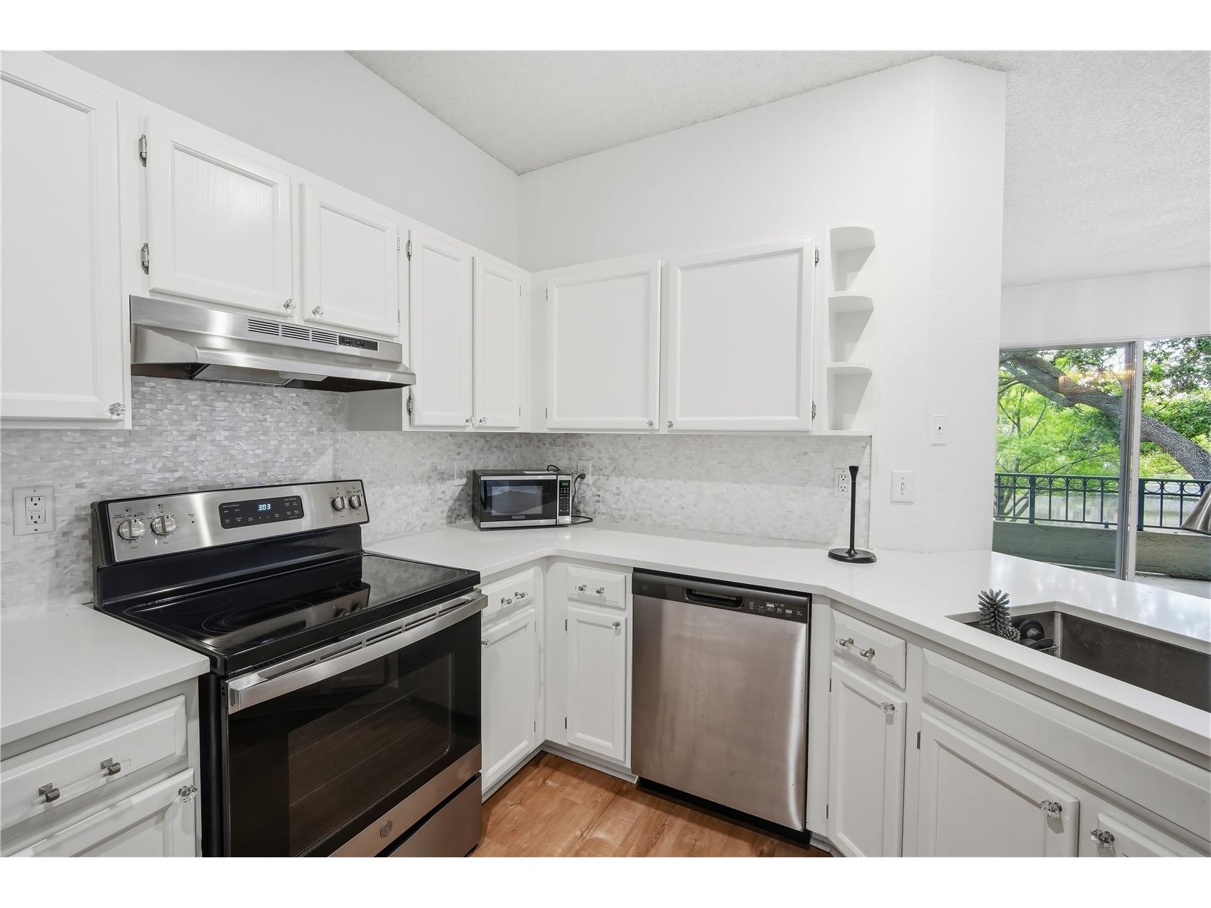 604 Seascape Way Tampa FL 33602 TB8494925 image13