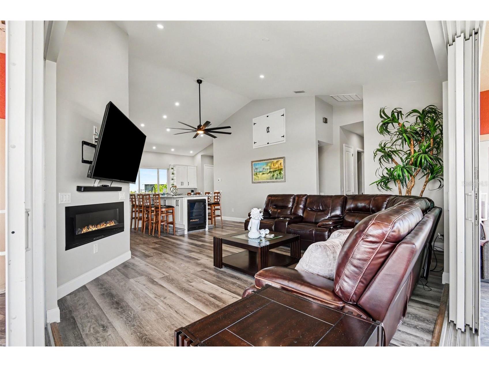 604 Tahiti Court Punta Gorda FL 33950 C7526284 image14