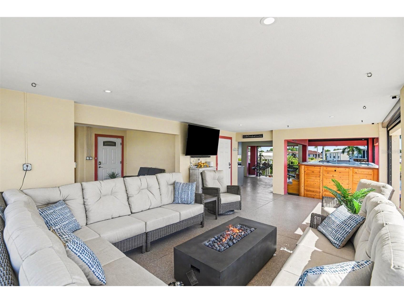 604 Tahiti Court Punta Gorda FL 33950 C7526284 image3