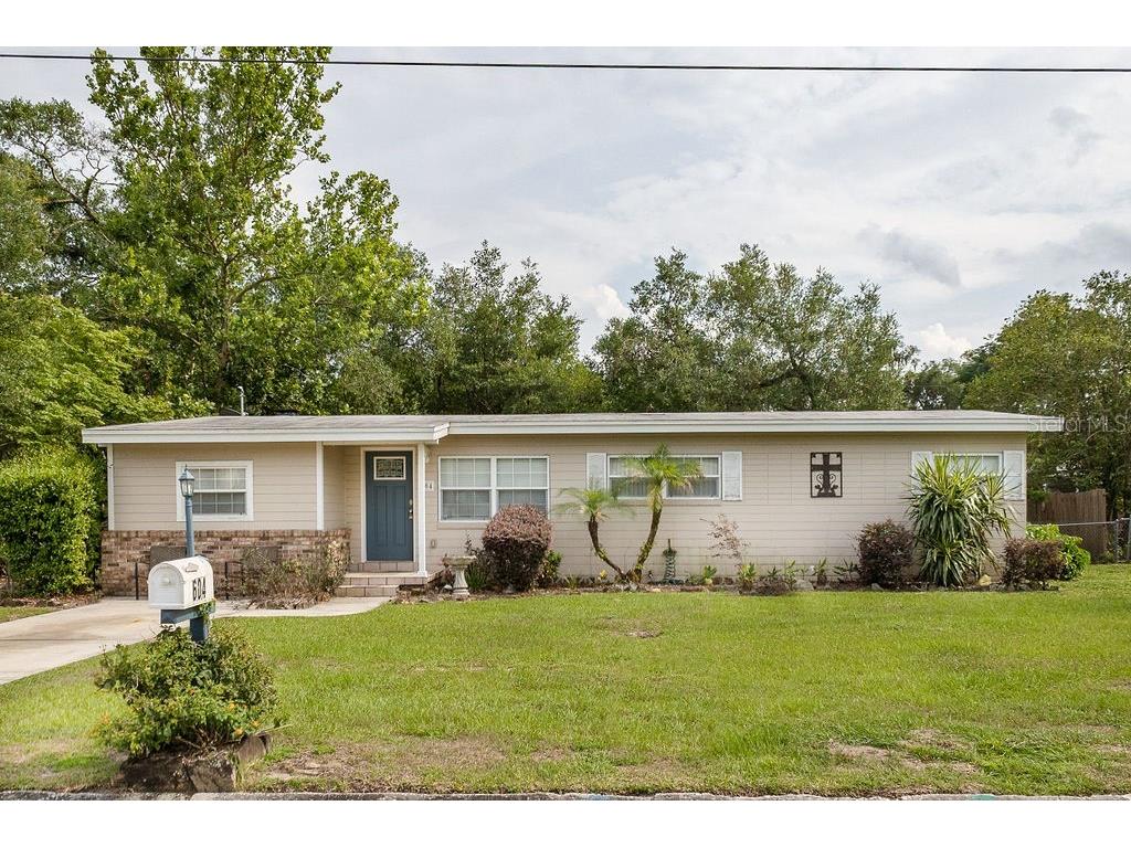 604 W Hogle Avenue Deland FL 32720 V4930171 image1