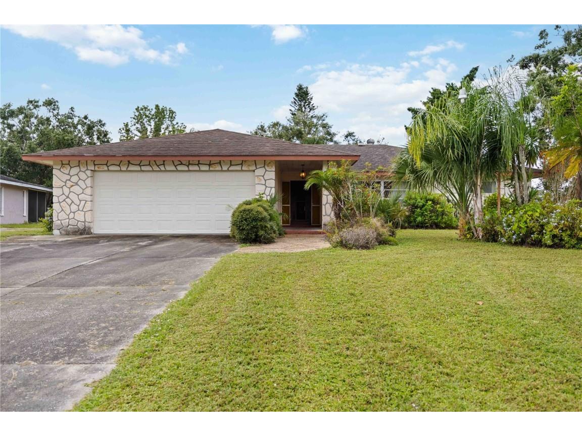 604 W Lake Drive Sarasota FL 34232 A4665951 image1