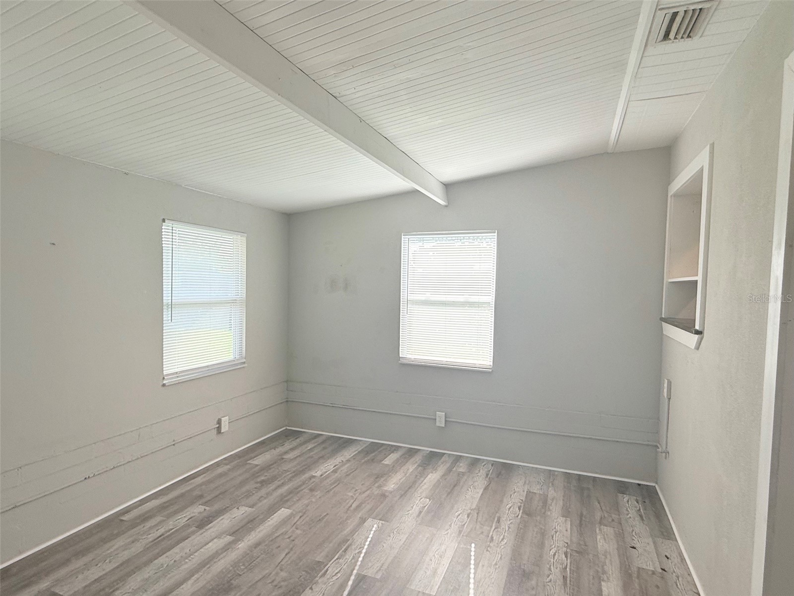 6041 43rd Avenue N Saint Petersburg FL 33709 TB8526667 image12