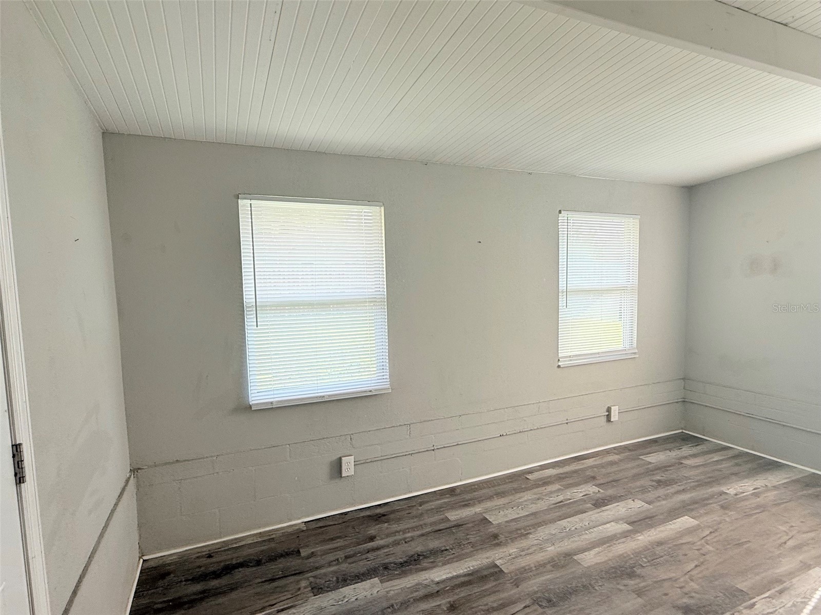 6041 43rd Avenue N Saint Petersburg FL 33709 TB8526667 image13