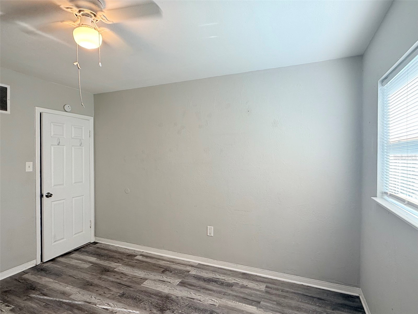 6041 43rd Avenue N Saint Petersburg FL 33709 TB8526667 image18