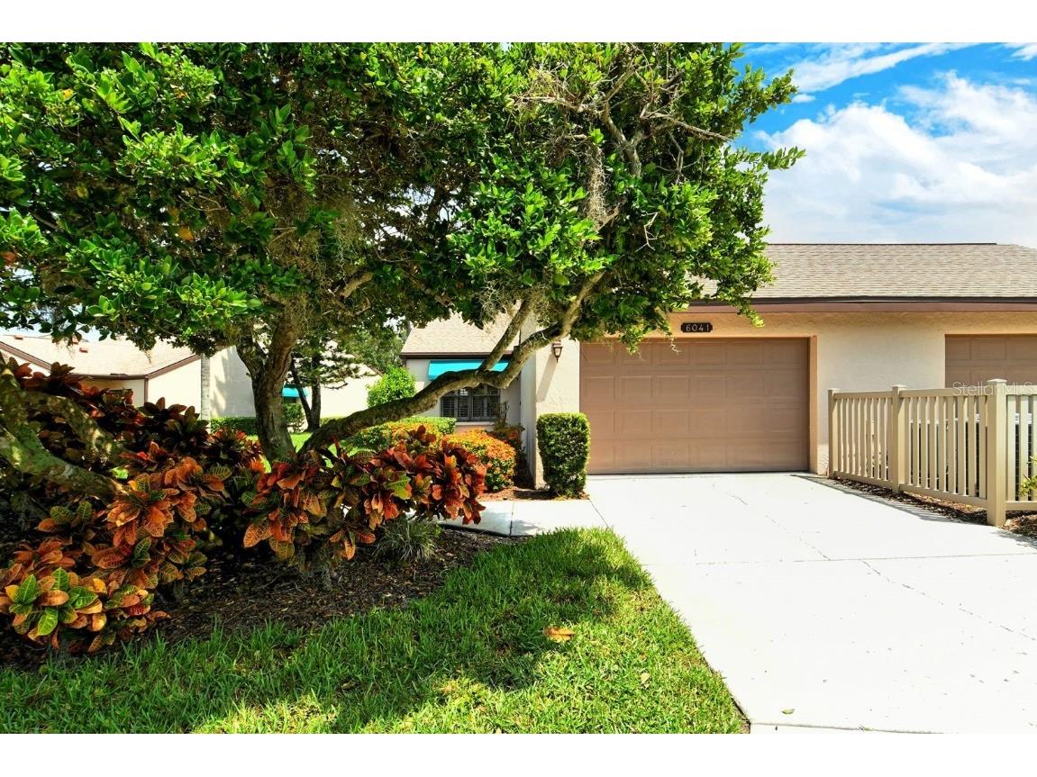 6041 Clubside Drive #6041 Sarasota FL 34243 A4662344 image3