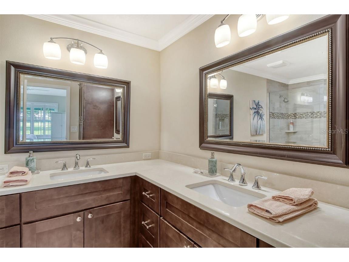 6041 Clubside Drive #6041 Sarasota FL 34243 A4662344 image30