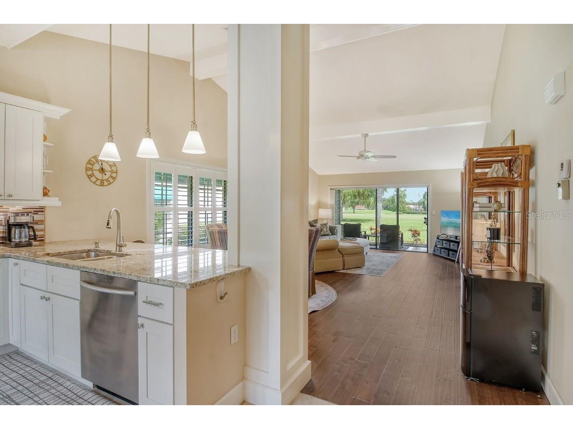 6041 Clubside Drive #6041 Sarasota FL 34243 A4662344 image9