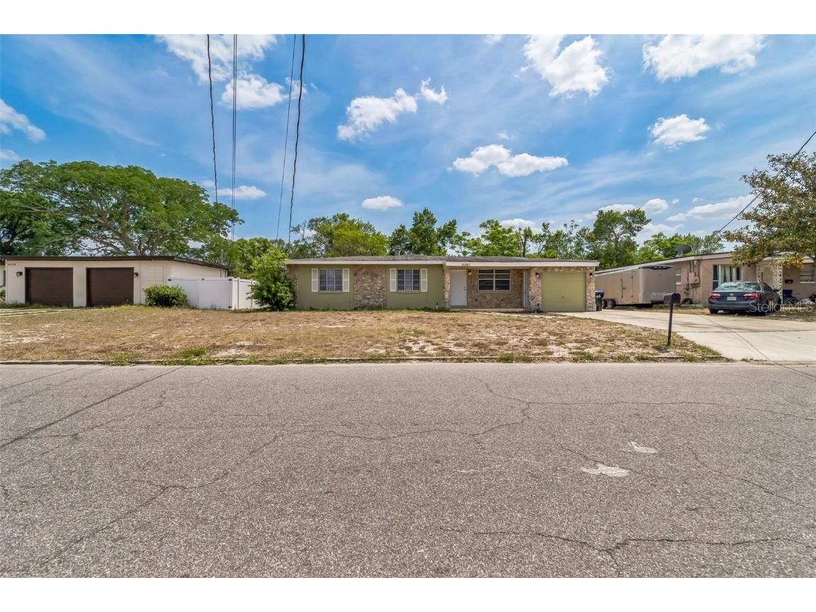 6042 Bolling Drive Orlando FL 32808 O6304047 image1