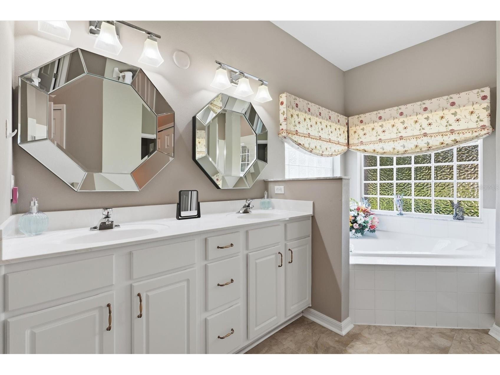 6042 Landings Boulevard Lady Lake FL 32159 - ORANGE CANAL OM726877 image18