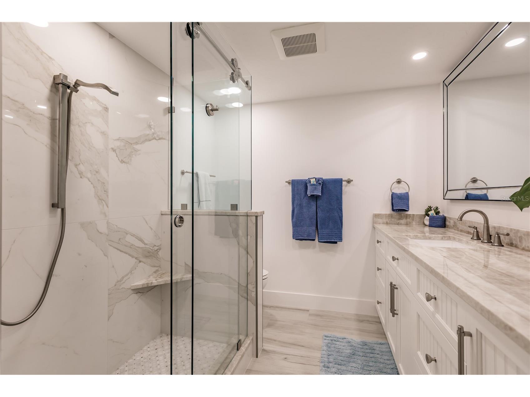 6042 W Peppertree Way #224B Sarasota FL 34242 TB8470976 image20