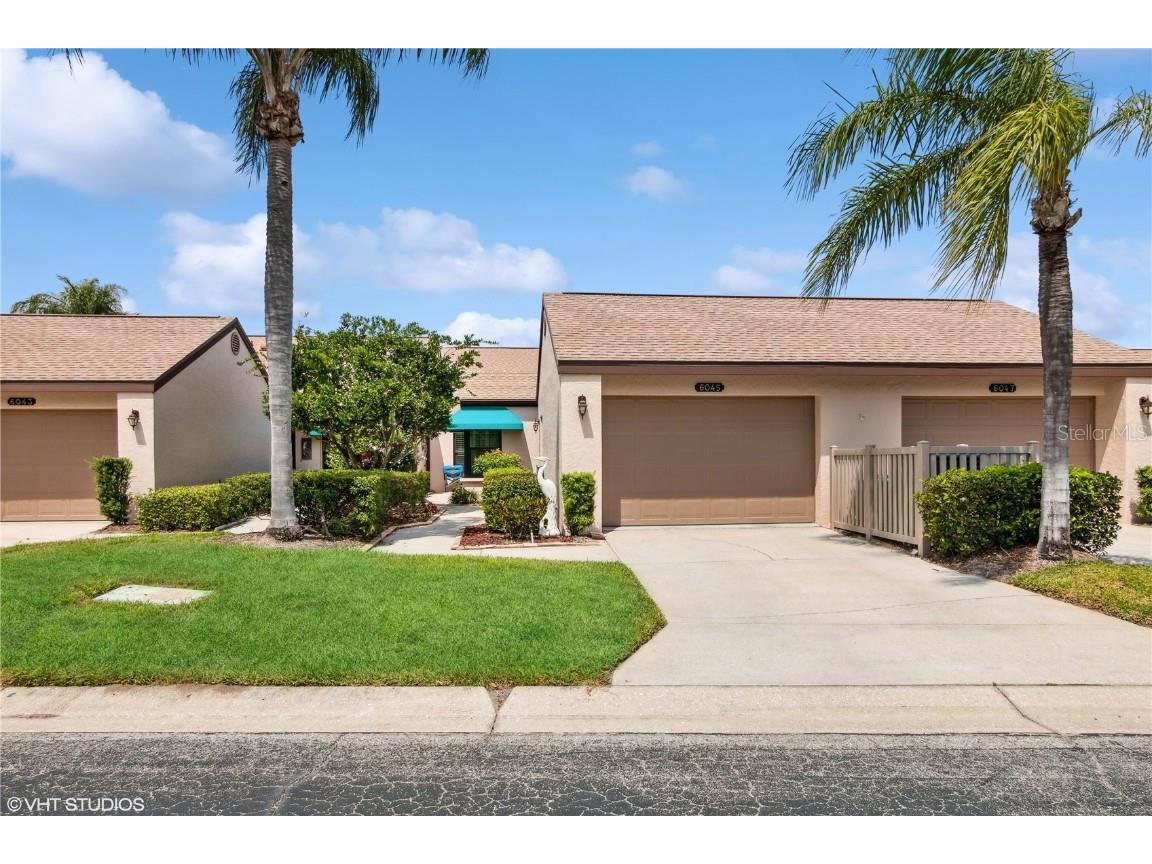 6045 Clubside Drive Sarasota FL 34243 O6101179 image1