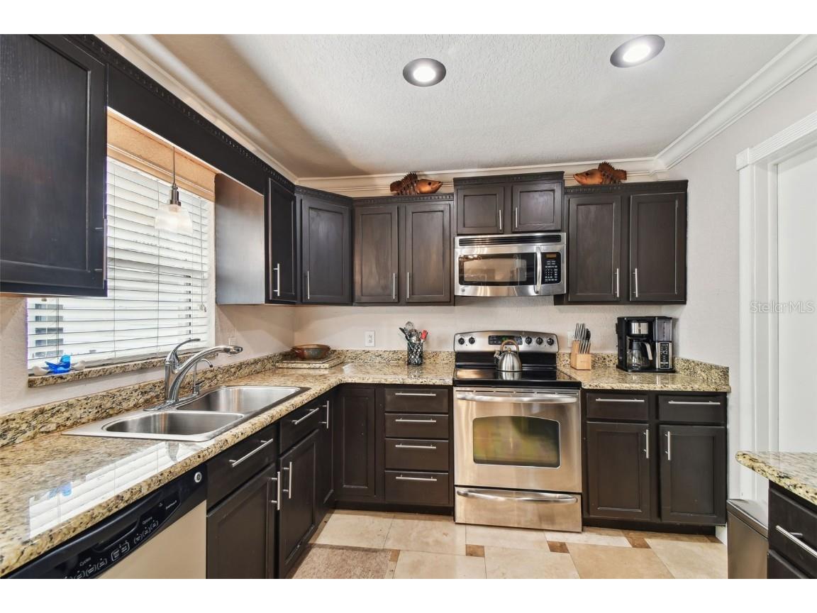 6046 River Road New Port Richey FL 34652 W7876176 image10