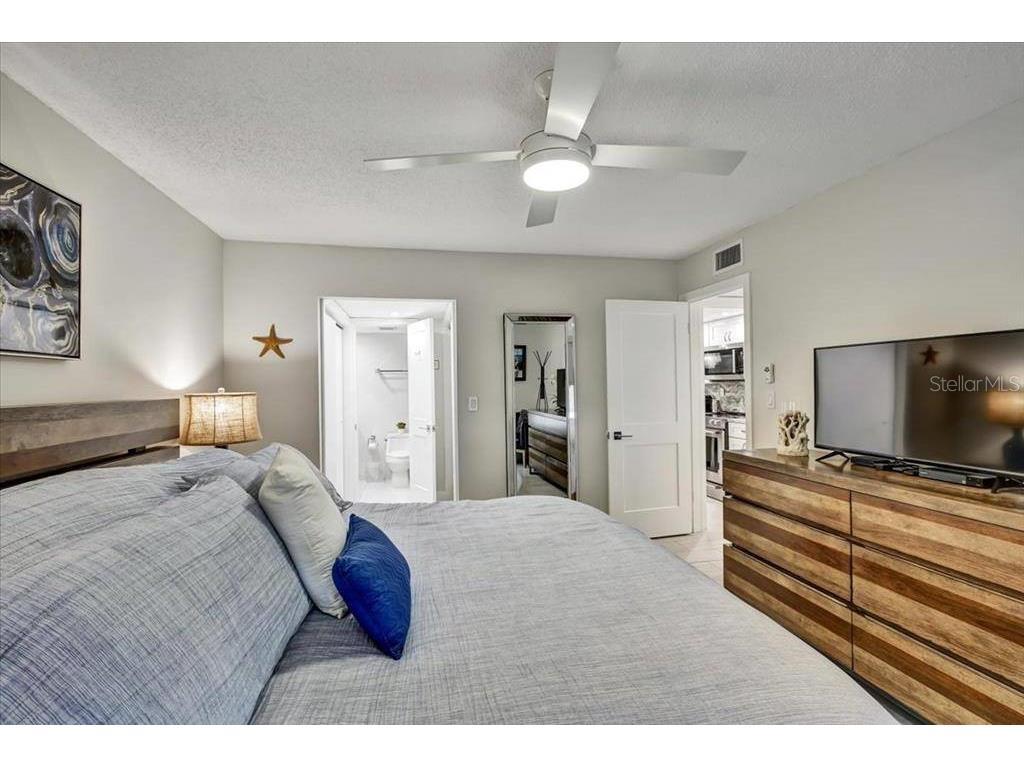 6046 W Peppertree Way #223B Sarasota FL 34242 TB8470914 image17