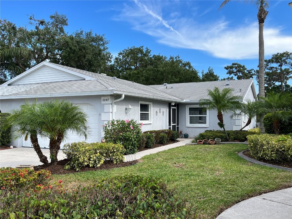 6047 Bonaventure Place Sarasota FL 34243 A4567419 image1