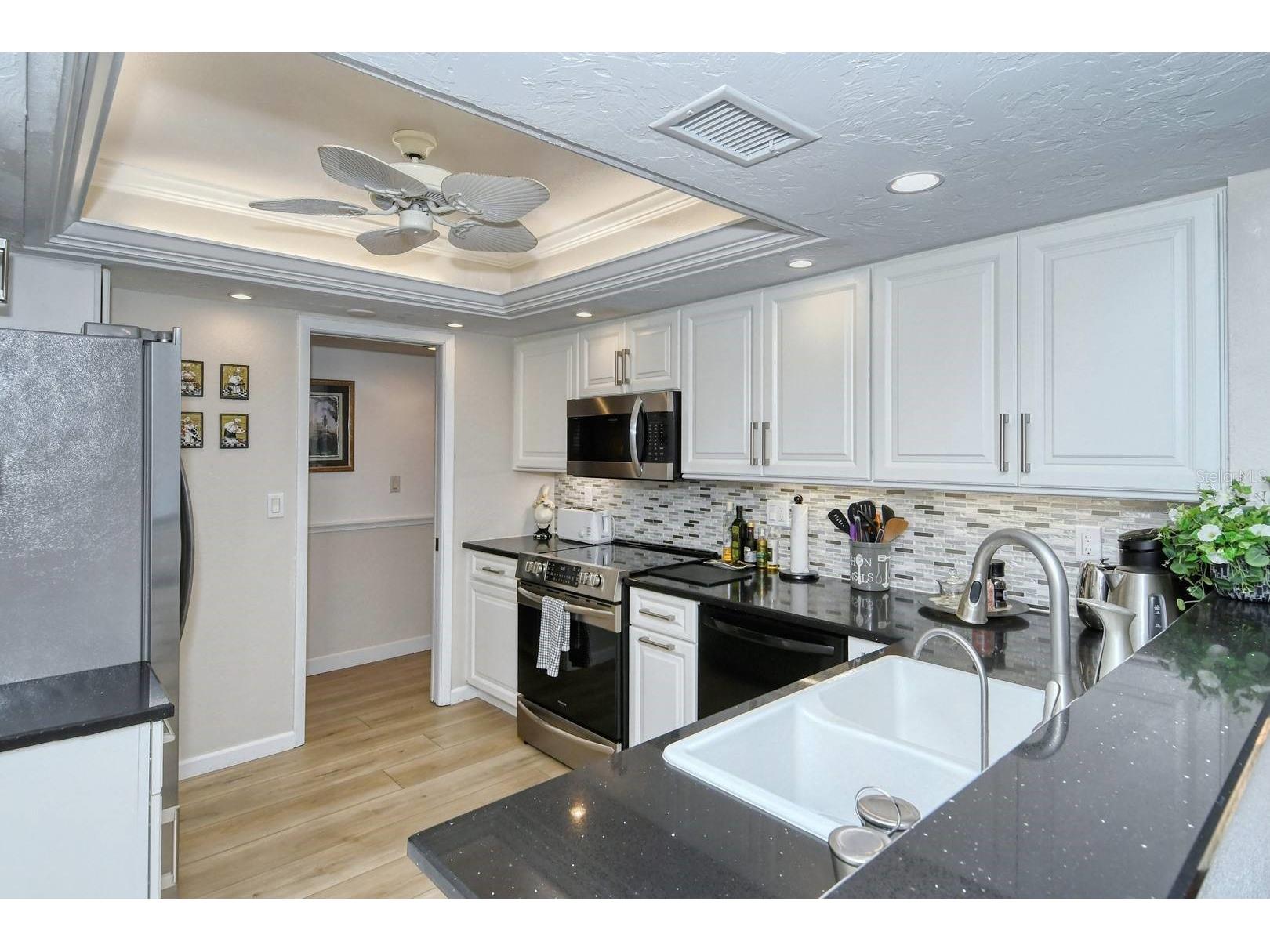 6047 E Peppertree Way #224 Sarasota FL 34242 TB8470874 image18