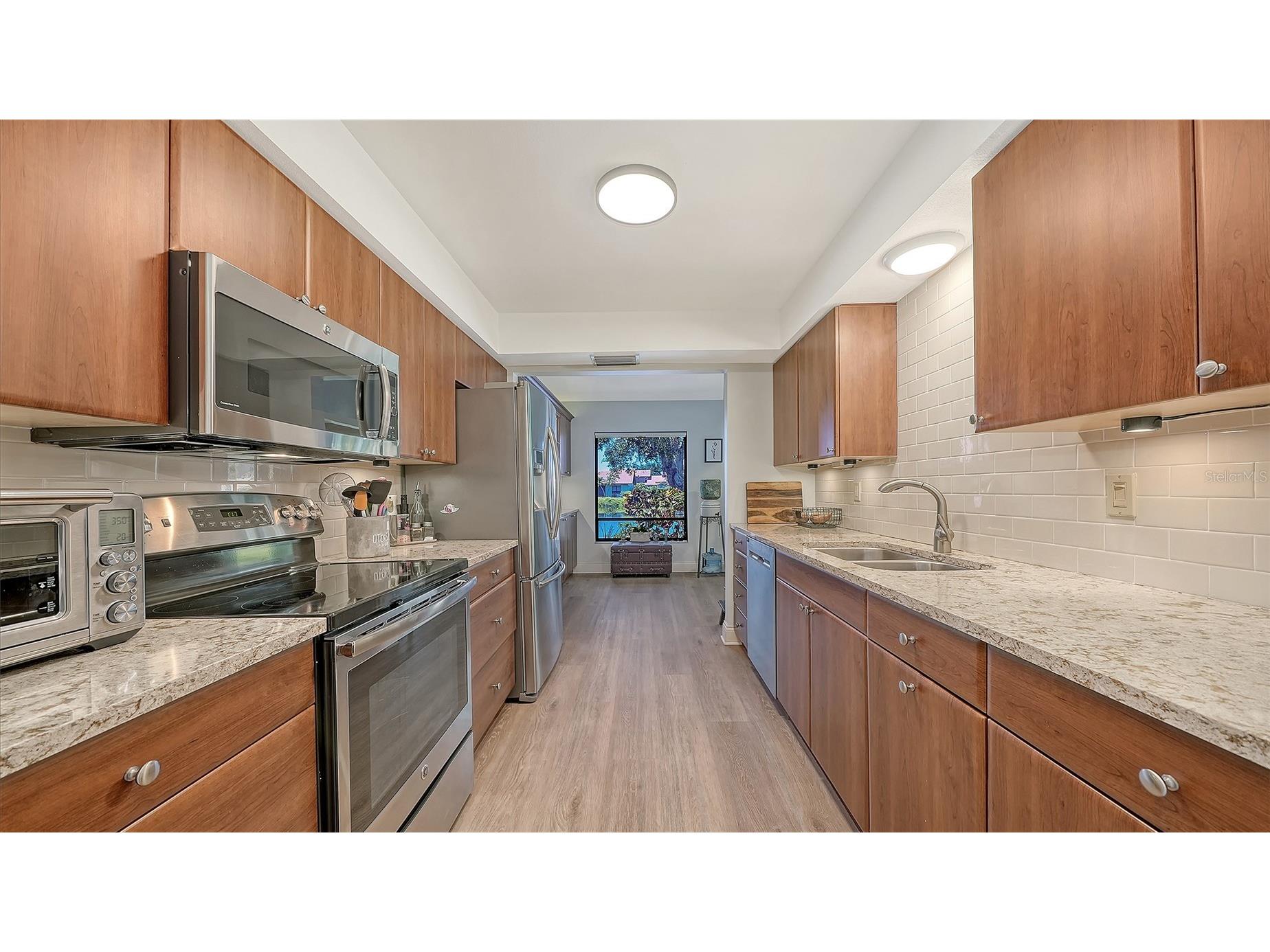 6048 Wilshire Boulevard #2 Sarasota FL 34238 A4690827 image10
