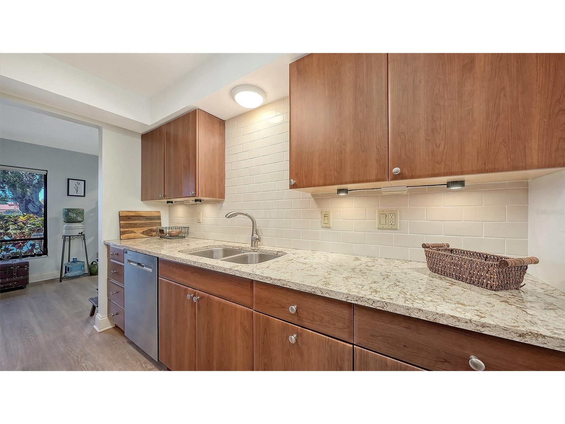 6048 Wilshire Boulevard #2 Sarasota FL 34238 A4690827 image11