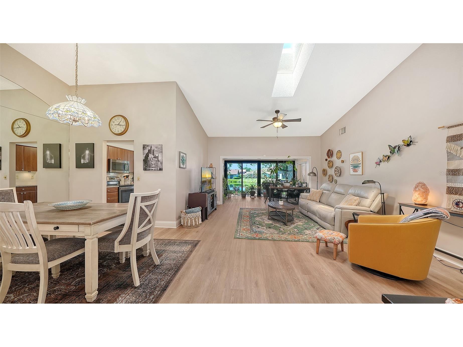 6048 Wilshire Boulevard #2 Sarasota FL 34238 A4690827 image3