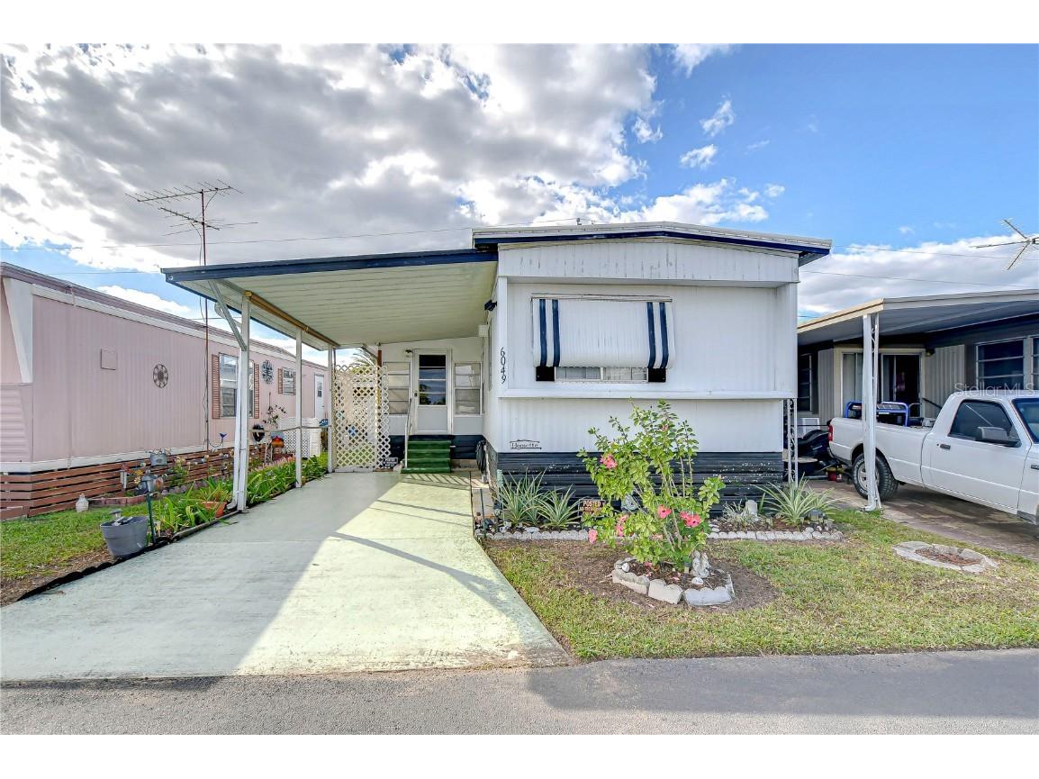 6049 Minerva Street Zephyrhills FL 33542 TB8323597 image1