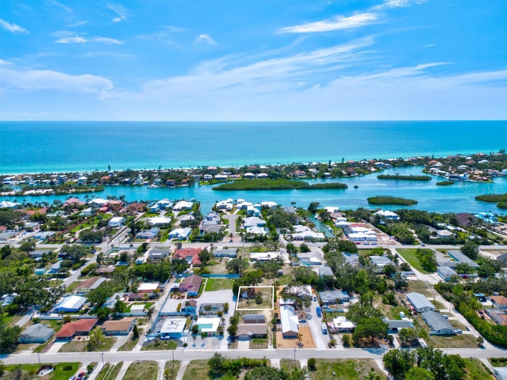 605 (A) Shore Road Nokomis FL 34275 N6127288 image1