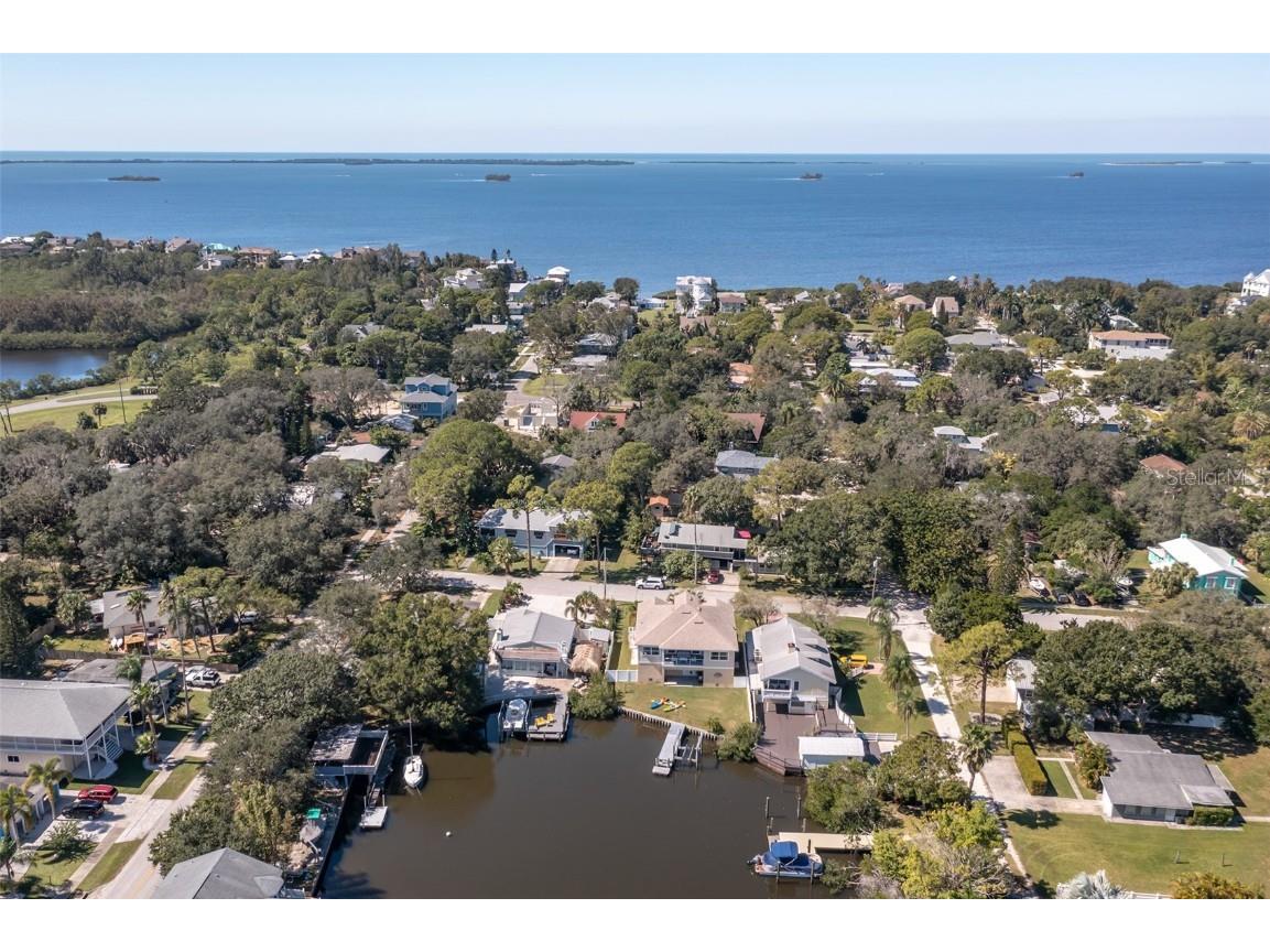 605 Broadus Street Crystal Beach FL 34681 - AVERY BAYOU & SUTHERLAND BAYOU U8198987 image1