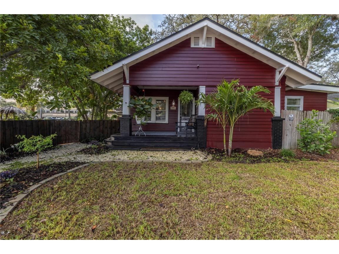 605 Cleveland Avenue SW Largo FL 33770 U8214103 image1