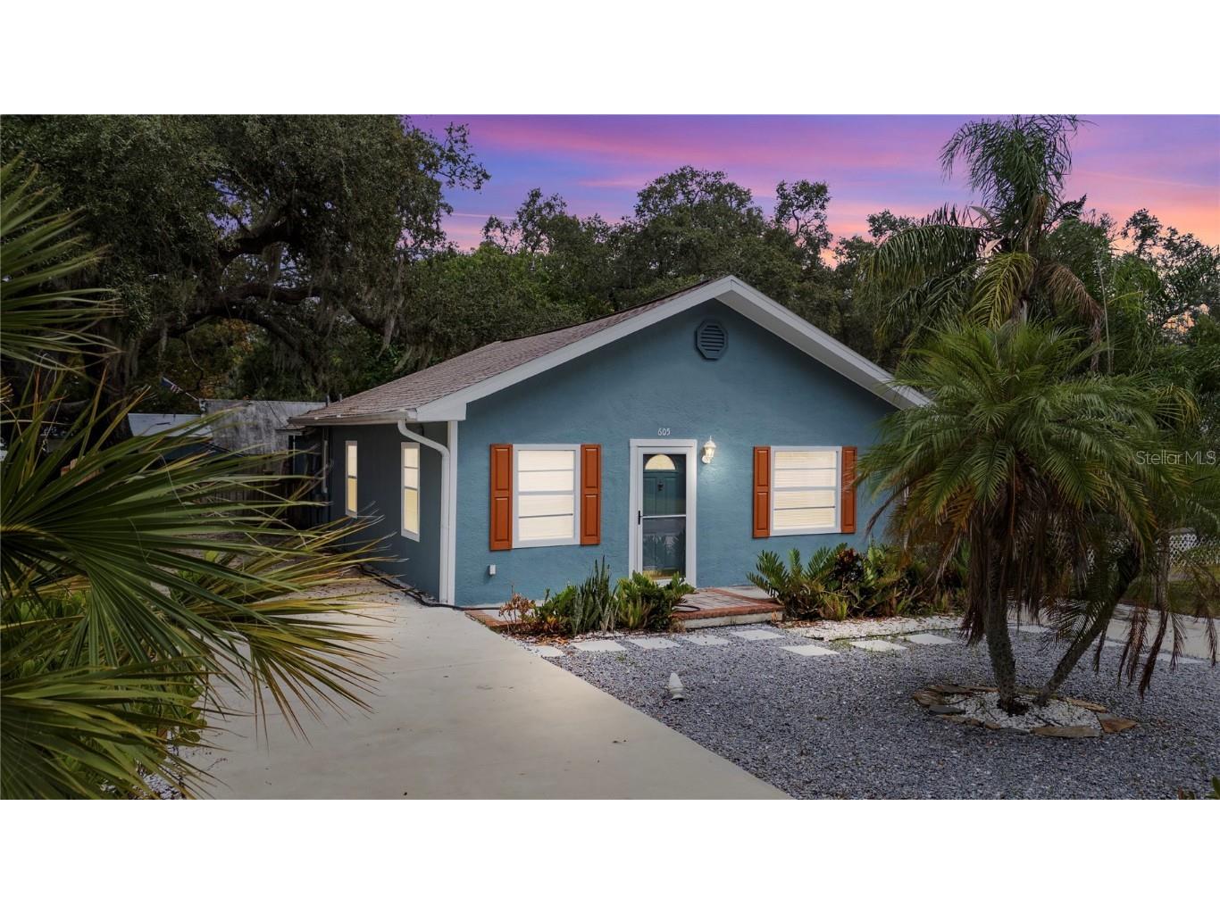 605 E Spruce Street Tarpon Springs FL 34689 TB8424405 image1