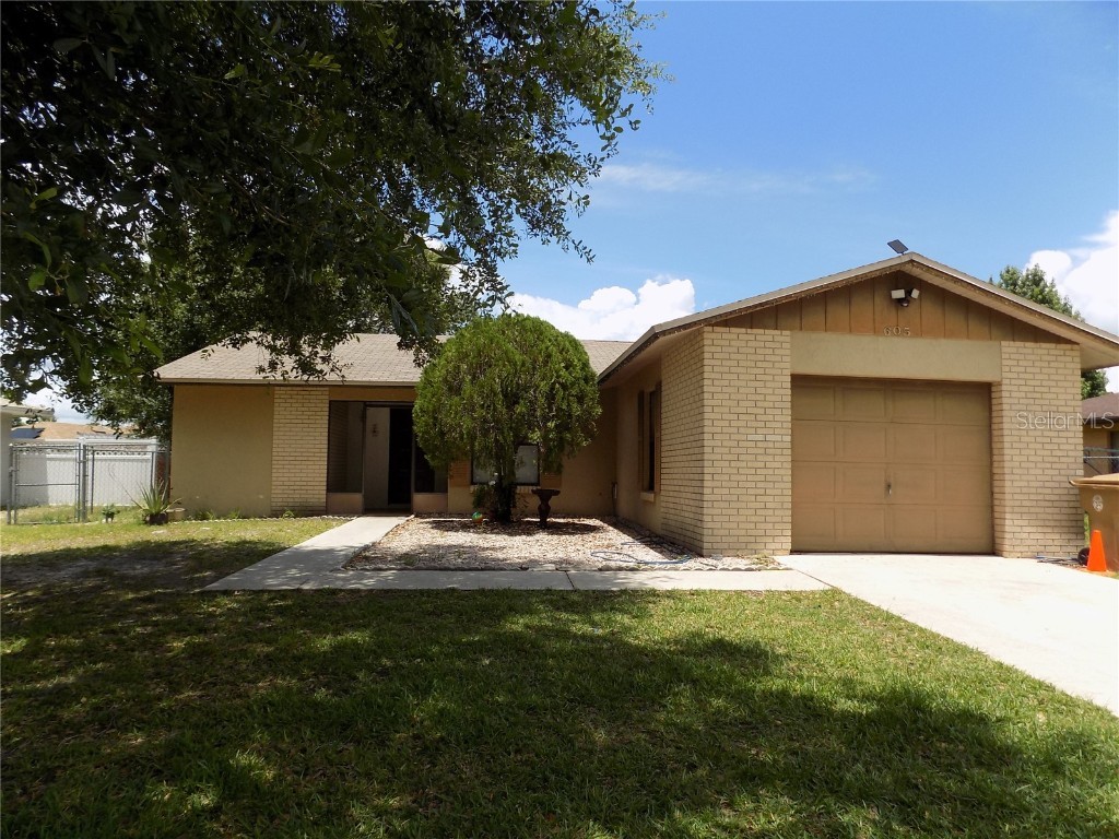 605 Estrada Lane Kissimmee FL 34758 O6143285 image1