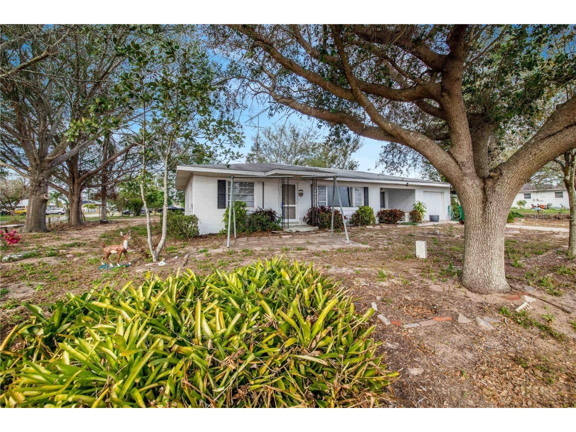 605 Florida Avenue Dundee FL 33838 P4932245 image1