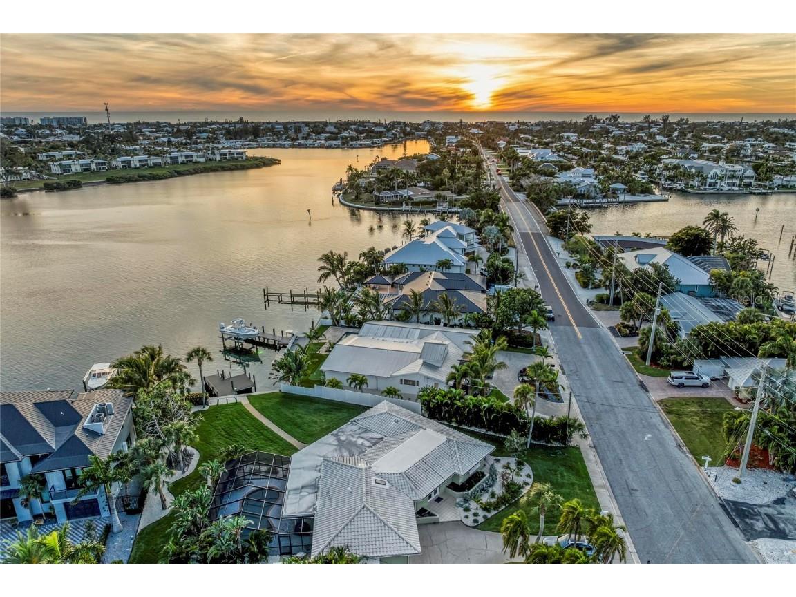 605 Key Royale Drive Holmes Beach FL 34217 - GULF OF MEXICO A4670953 image10