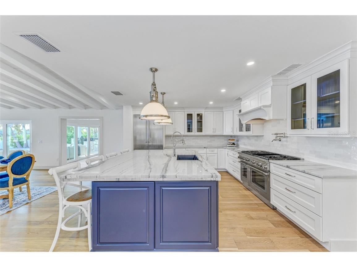 605 Key Royale Drive Holmes Beach FL 34217 - GULF OF MEXICO A4670953 image21