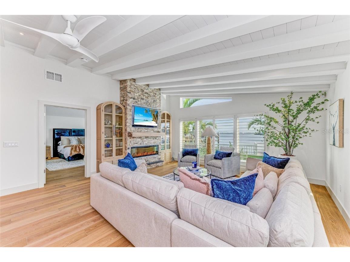 605 Key Royale Drive Holmes Beach FL 34217 - GULF OF MEXICO A4670953 image31