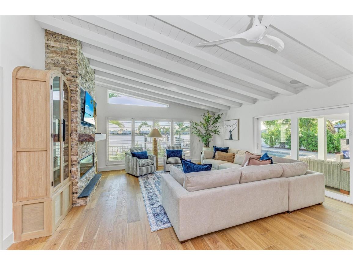 605 Key Royale Drive Holmes Beach FL 34217 - GULF OF MEXICO A4670953 image32