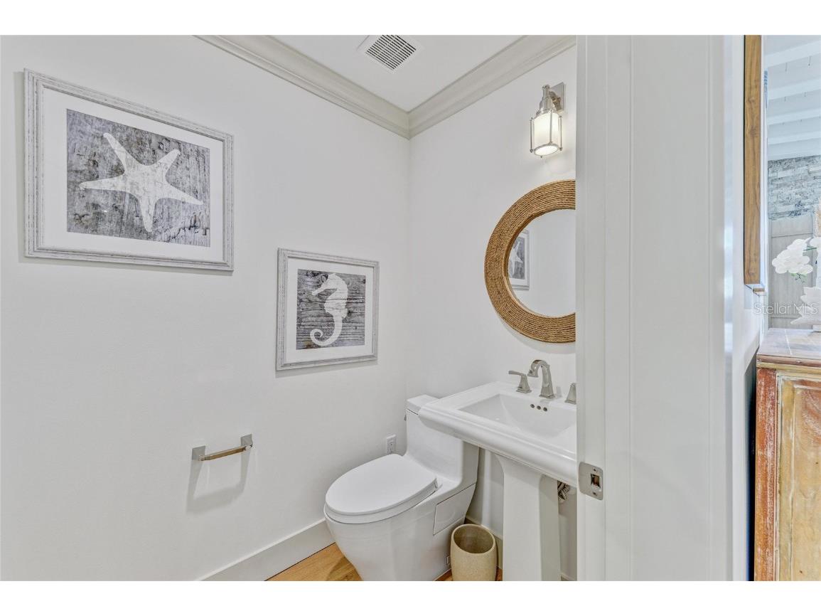 605 Key Royale Drive Holmes Beach FL 34217 - GULF OF MEXICO A4670953 image37